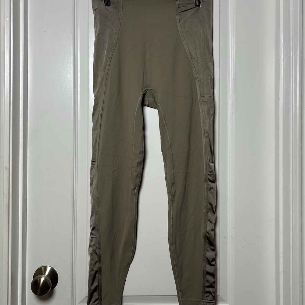 Lululemon Army Green Everlux Mesh Contour Fit Super-High-Rise Training 25" Tight